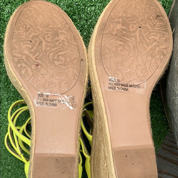 Charlotte Russe Neon Yellow Sandals - Picture 3 of 6